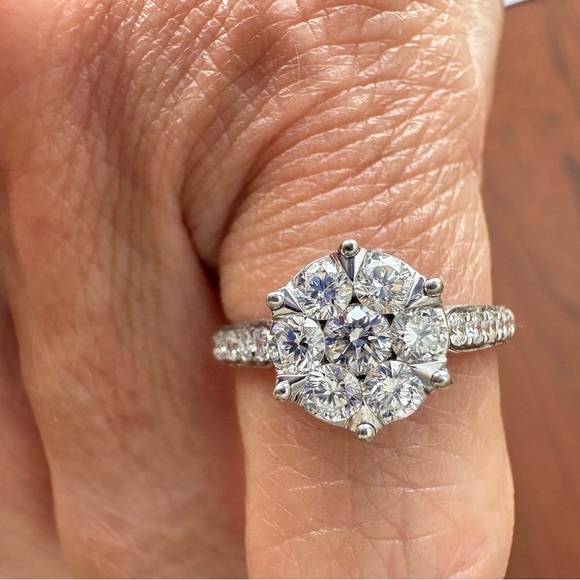 Diamond Cluster Halo Engagement/CocktailRing